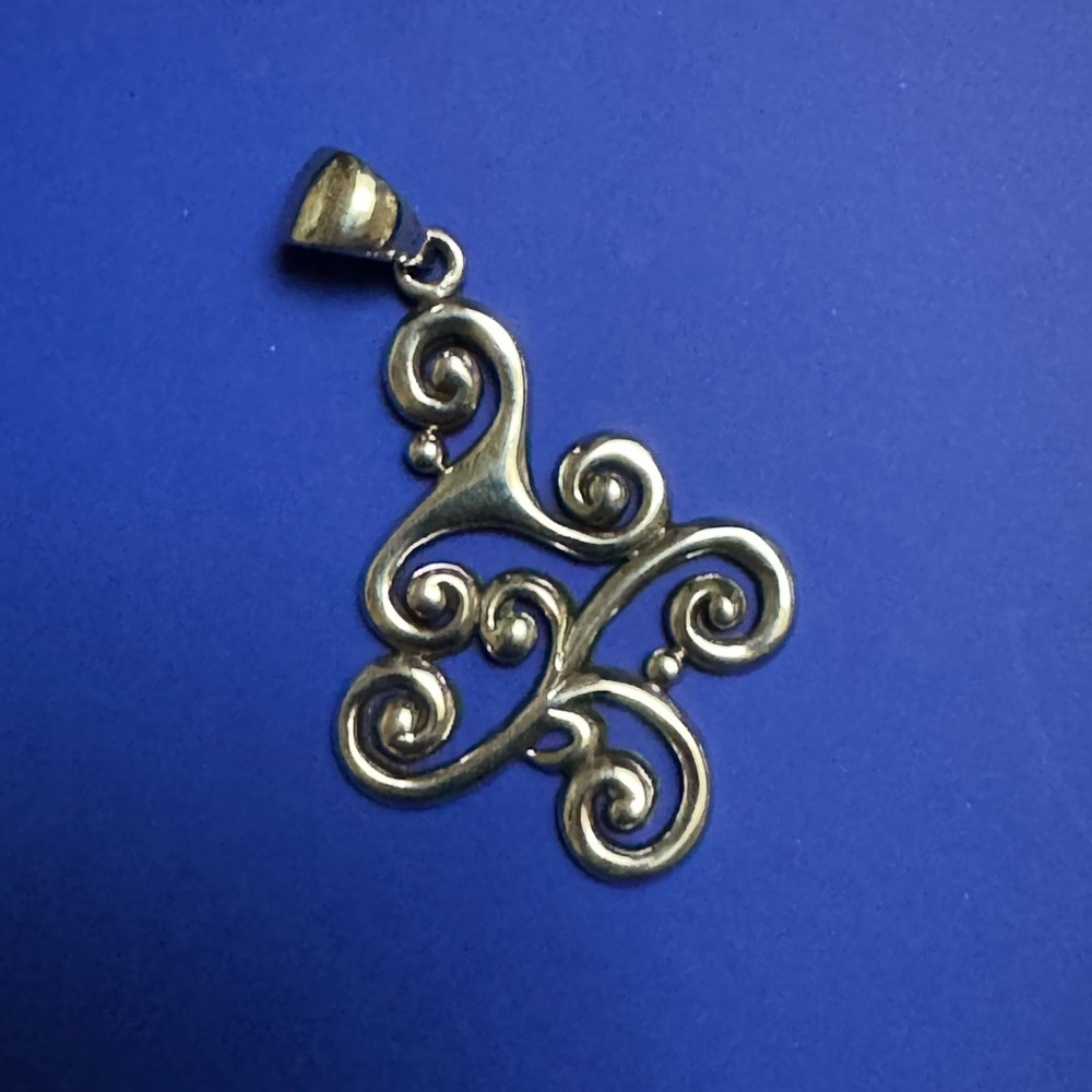 Vintage CSX 925 Thailand Swirl Pendant